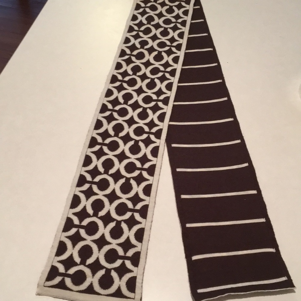 Coach scarf